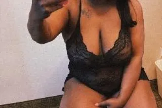 I throat dick deep with this l... - Image 2