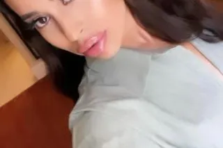 Exotic Petite Temptress - Image 7