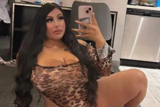 big booty latina 😋💦 1000% REAL... - Image 4