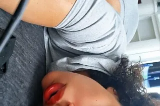 🤩🤩Spanish babe🤩🤩🤩Reading 😛😛😛 - Image 4