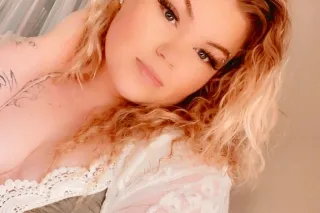 Mid-Week Shenanigans 💋 - 26 - Image 1