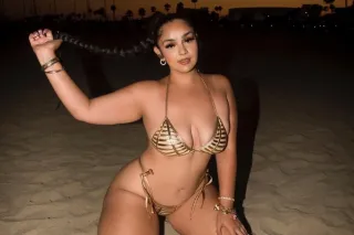 SEXY ISLAND BOMBSHELL😍 NEW IN TOWN HERE FOR A LIMITED TIME ONLY😘 - Image 2