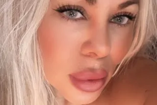 Latina blonde curvy sexy - 35 - Image 3