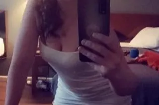 Single lonely female waiting to hear from you - Image 7
