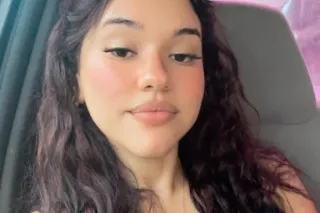 Latina / Colombiana - Image 2