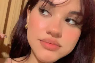 Latina / Colombiana - Image 9