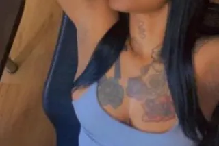 UP N READY 😜👅 my last few hours - Image 10