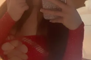 petite slick thim good pussy latina snowbunny😍🥴😈ready to have lots of fun😉 2 girl available as well 😘👅 - Image 1