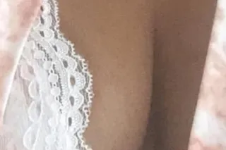 Pretty Pussy - Image 2