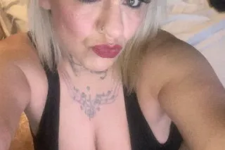 💋 CUTE AND CAPABLE 42yrs OLD C... - Image 3