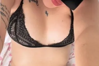 chica latina nueva en la ciuda... - Image 2