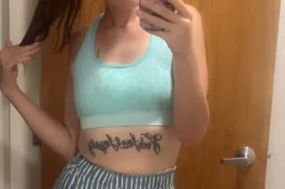 HEY GUYS ITS KARLIE - Image 1