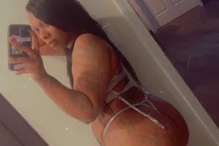 🤦🏾♀😘😍🎊 in town Call me for mor... - Image 1