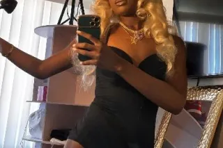 upscale ! PRETTY ❤🫦 WORTH EVER... - Image 1