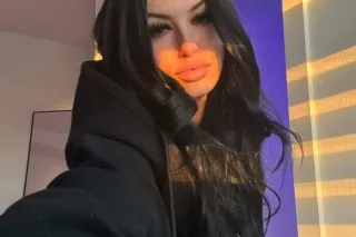2 girls cum have some fun 🤍😍 - Image 8