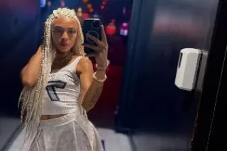 😮‍💨😘 full body massage w/ my m... - Image 1