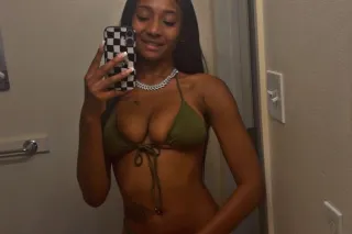 DEEP THROAT WET WARM PUSSY 😩😩AVAILABLE NOW - Image 3