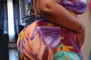 Kenyaluv5 pleasure candle wax available (check out new videos on onlyfans(video special 5mins peek show=15) 15mins,30mins,1hr-more i am available on google meet - Image 8