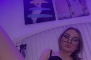 🦋Sexy Girl in your Next door🦋A... - Image 2