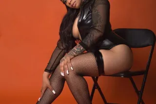100% REAL 🥰🥰 Thick 🍑🍑 juicy 💦 ... - Image 4