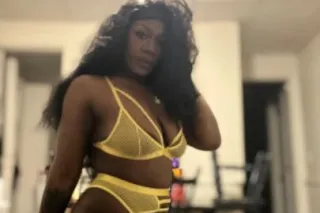 Theres Not 1 Person in The 518... - Image 1