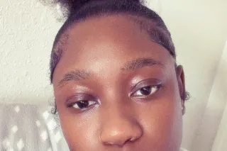 come feel this warm fat pussy 😩 2 girl speicals - Image 9