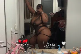 Freaky Friday 👅🙃💦🍆🐱 incall only come fuck me - Image 5