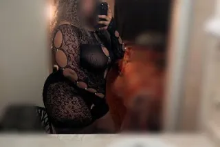 Warm & Juicy Pussy!💦💦 Squiter & The Ultimate Head Dr👅🥵Cum & Play Daddy! 👀💦🥵🍑 - Image 3