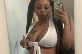 new to town 😜😜 pettie pregnant hottie 😝😝🥰 - Image 2