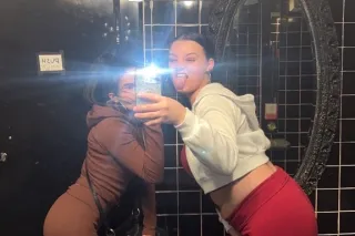 TiGhT 😝 PiNk 🌸💕 N WeT - Image 5