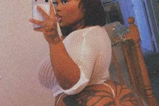 BIG BUTT , curvy , pretty face... - Image 2