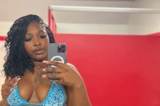 Exotic Babe 💋 - Image 4
