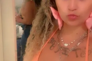 🤗Im Back🤗 Blonde Babe Beauty 🥰... - Image 1