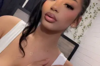 New Young Latina 😍 - 23 - Image 4