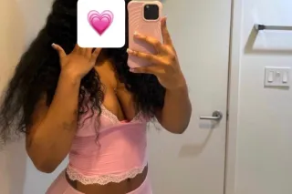 just a pretty face with some v... - Image 3