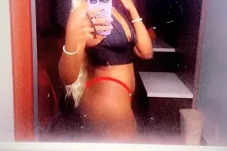 EBONY ONLYFANS MODEL 👀 to MAKE... - Image 1