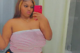 Hershey Delight 💋💕 - 23 - Image 1