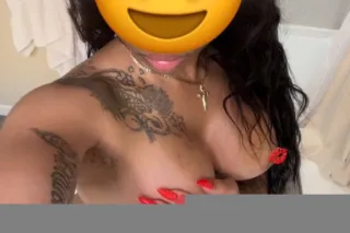 EBONY IN TOWN 1000% REAL PHOTO... - Image 1