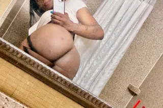 ATTENTION fellas i am TRANSGENDER so if yu contact mr i would jus like yu to be aware of this fact 9" pussy stick and ready! - Image 6