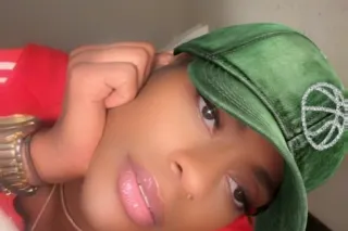 ATTENTION fellas i am TRANSGENDER so if yu contact mr i would jus like yu to be aware of this fact 9" pussy stick and ready! - Image 1