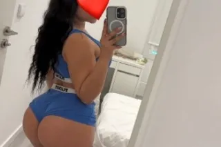 Available and ready to please you 🤤 - Image 1
