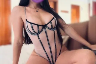 Sexy latina lista para ti escr... - Image 1