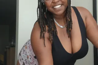 Curvy Experience With Minnie✨ ... - Image 3