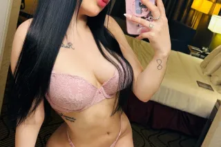 Mia very hot visiting 💦🔥👅 - Image 4