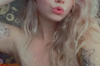 💋 Hot and Friendly – Text Me N... - Image 4