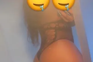 Available now 💦💦👅👅 - 23 - Image 2