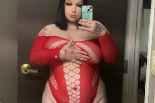 100qv thickass zoey here to please you - Image 2