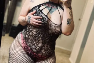Thick and curvy snowbunny —sweet, seductive, and unforgettable. outcalls-incalls-cardates. Available 24/7 - Image 4