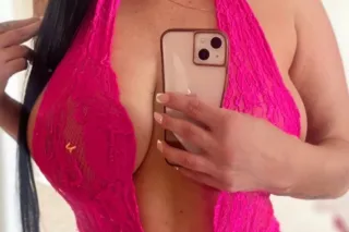 Experienced, Mature, British Bombshell....dont be shy! - Image 3