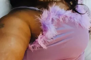 NEW HERE NOT FOR LONG BOOK ME ... - Image 4